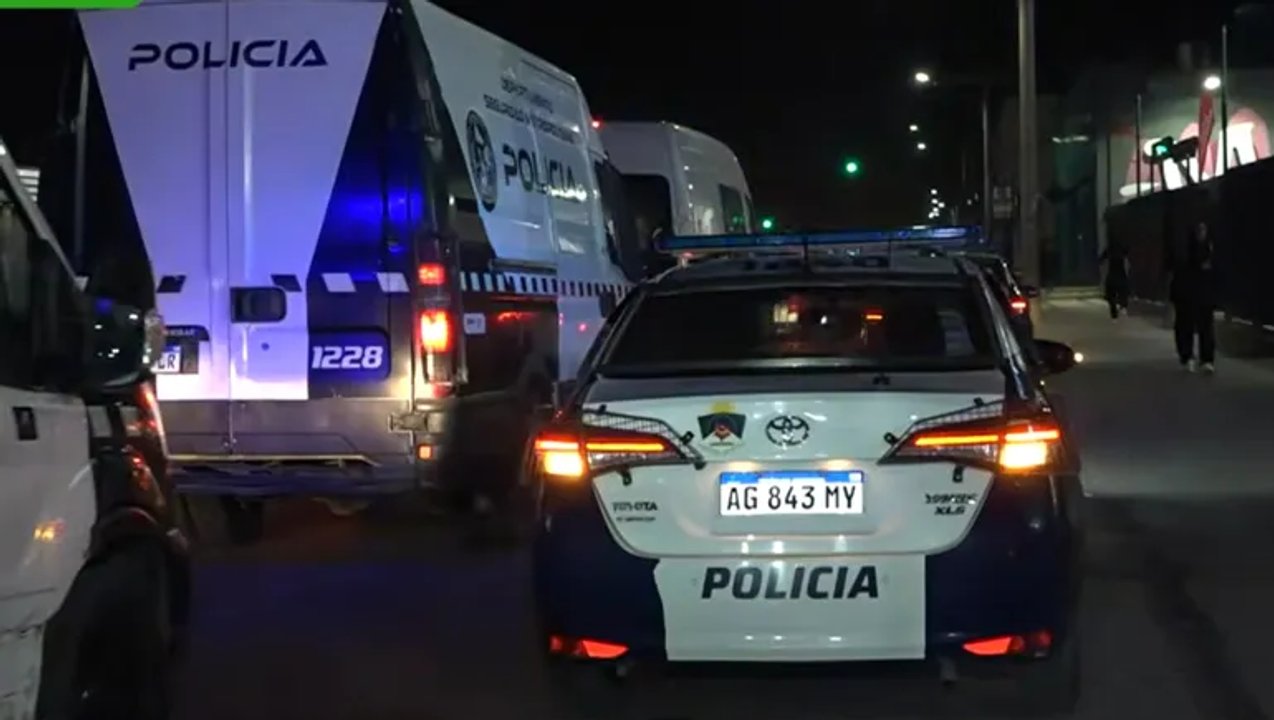 Detenidos por robo en Neuquén: hallan drogas y herramientas para abrir autos