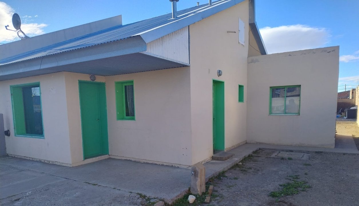 El IPV regulariza casa en Sarmiento y otorga beneficio a nueva propietaria