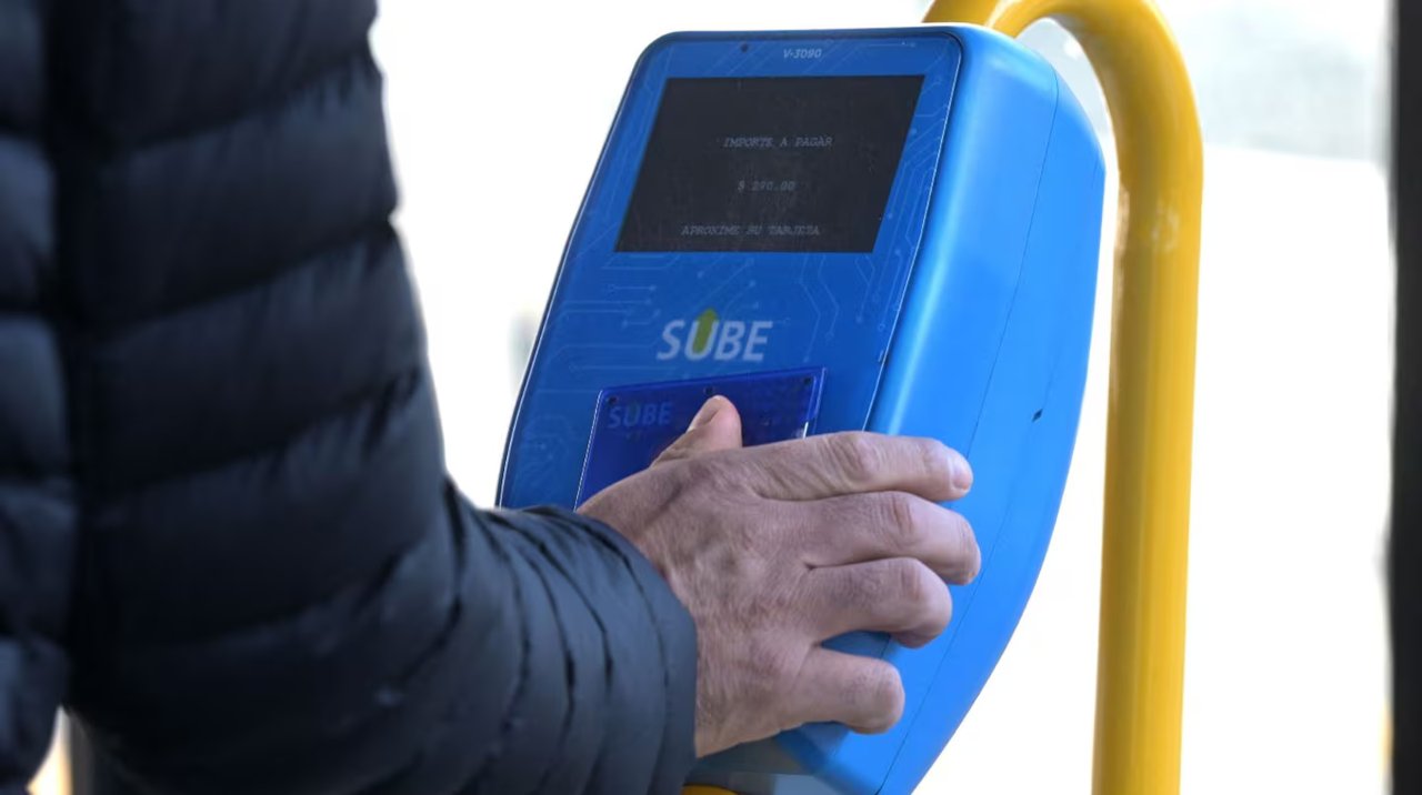 Propuesta de aumento del boleto de colectivo a $2.400 en Comodoro Rivadavia