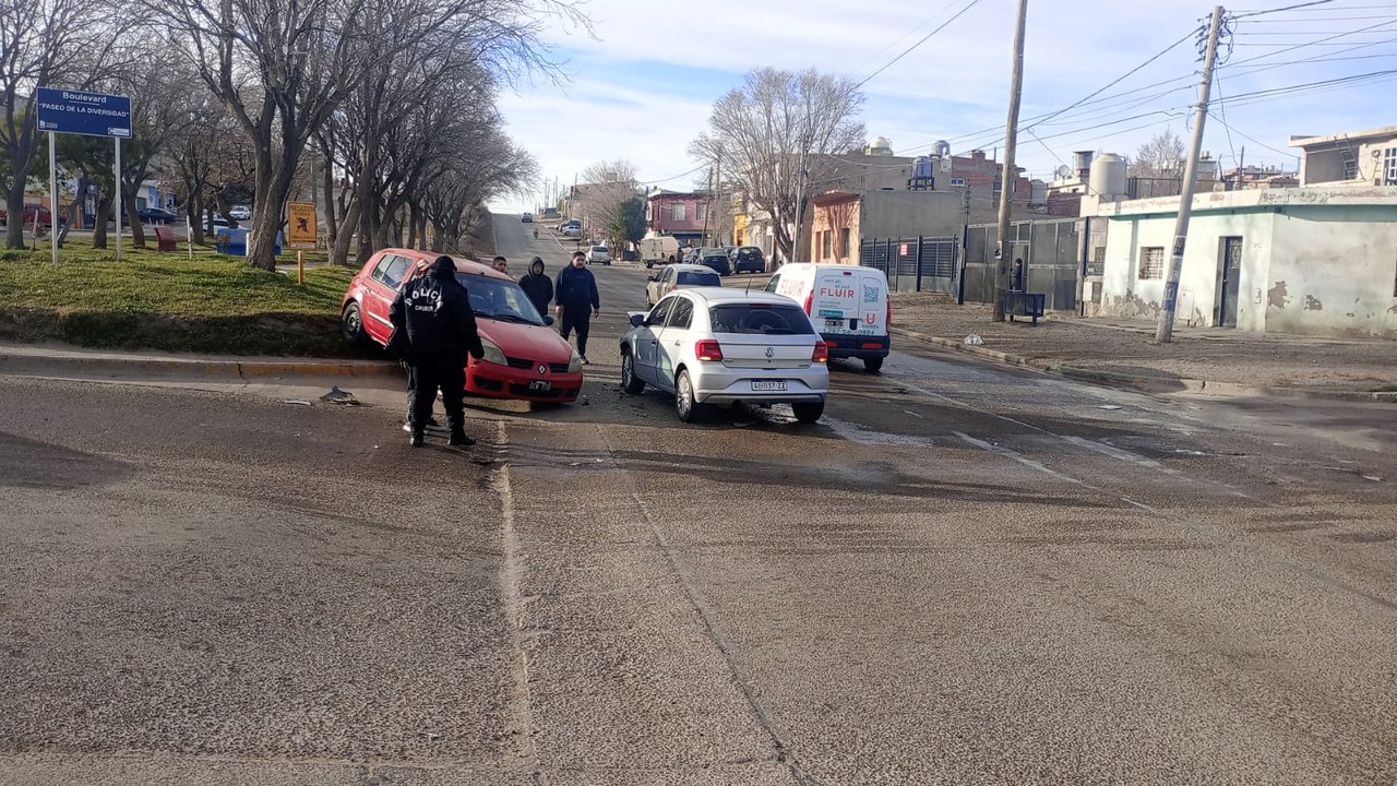 Accidente en Comodoro: mujer de 71 años lesionada tras choque
