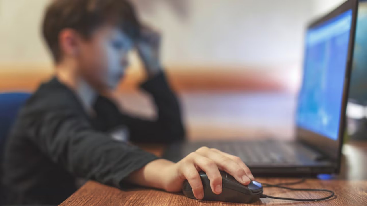 Aumento de delitos sexuales online contra menores en Argentina
