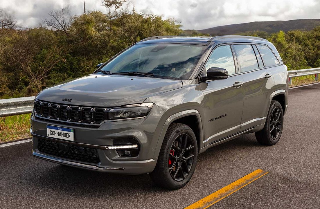 Llega el Jeep Commander Blackhawk 2026: potente SUV de siete asientos
