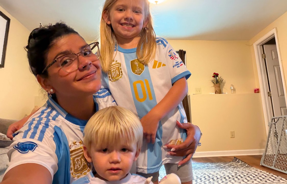 Una joven argentina se vuelve viral por 'argentinizar' a un niño en EE.UU.