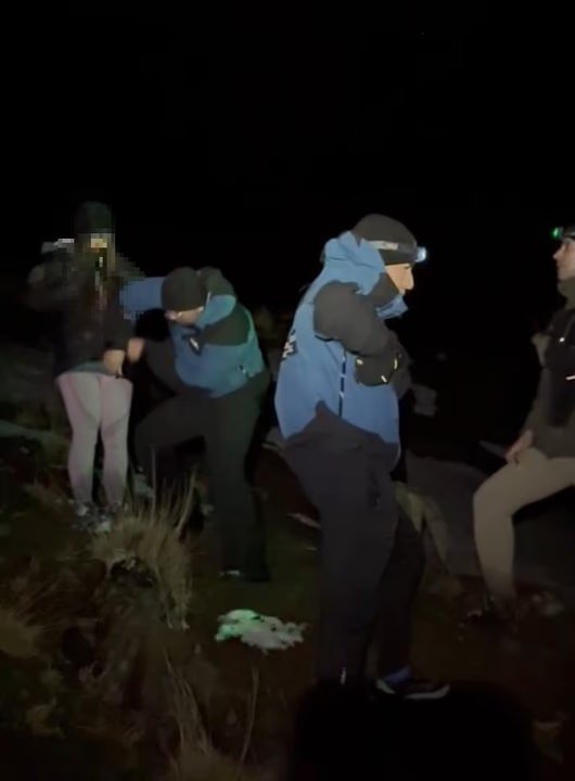 Rescatan a mujer perdida en Cerro 21 de Chubut por nevisca y neblina
