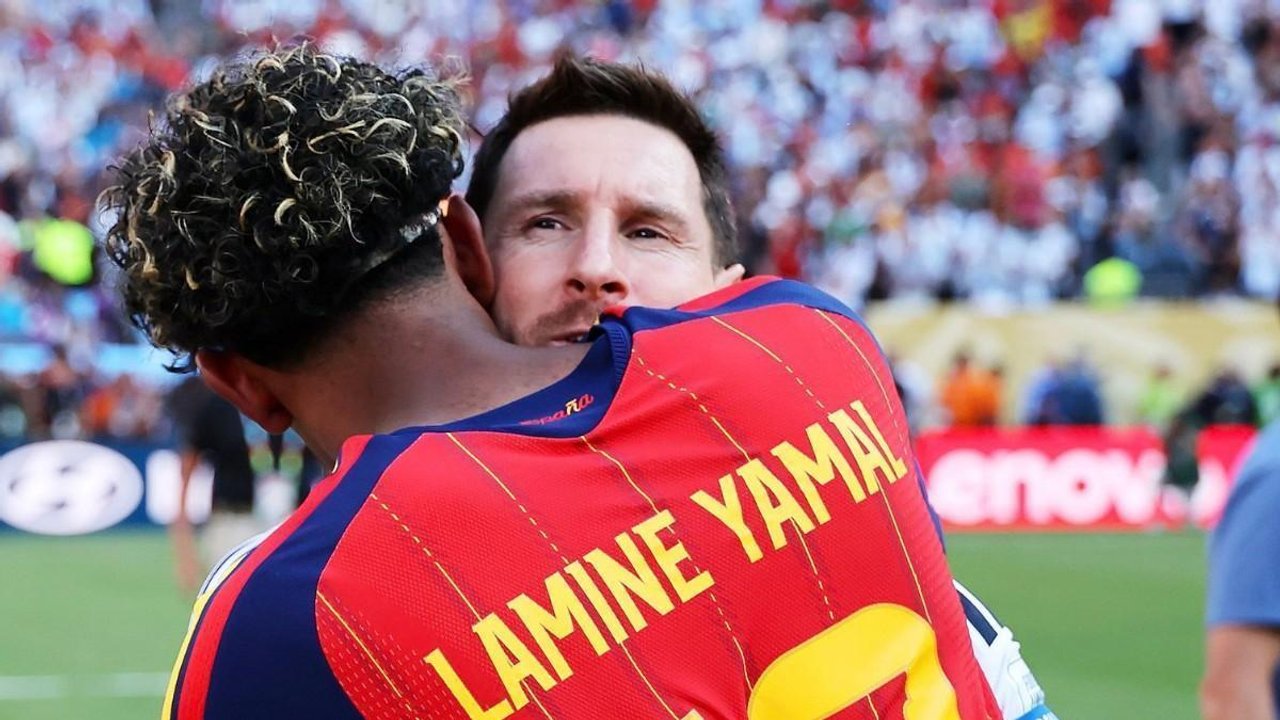 El emotivo abrazo entre Lamine Yamal y Messi tras la final de la Copa del Mundo 2026