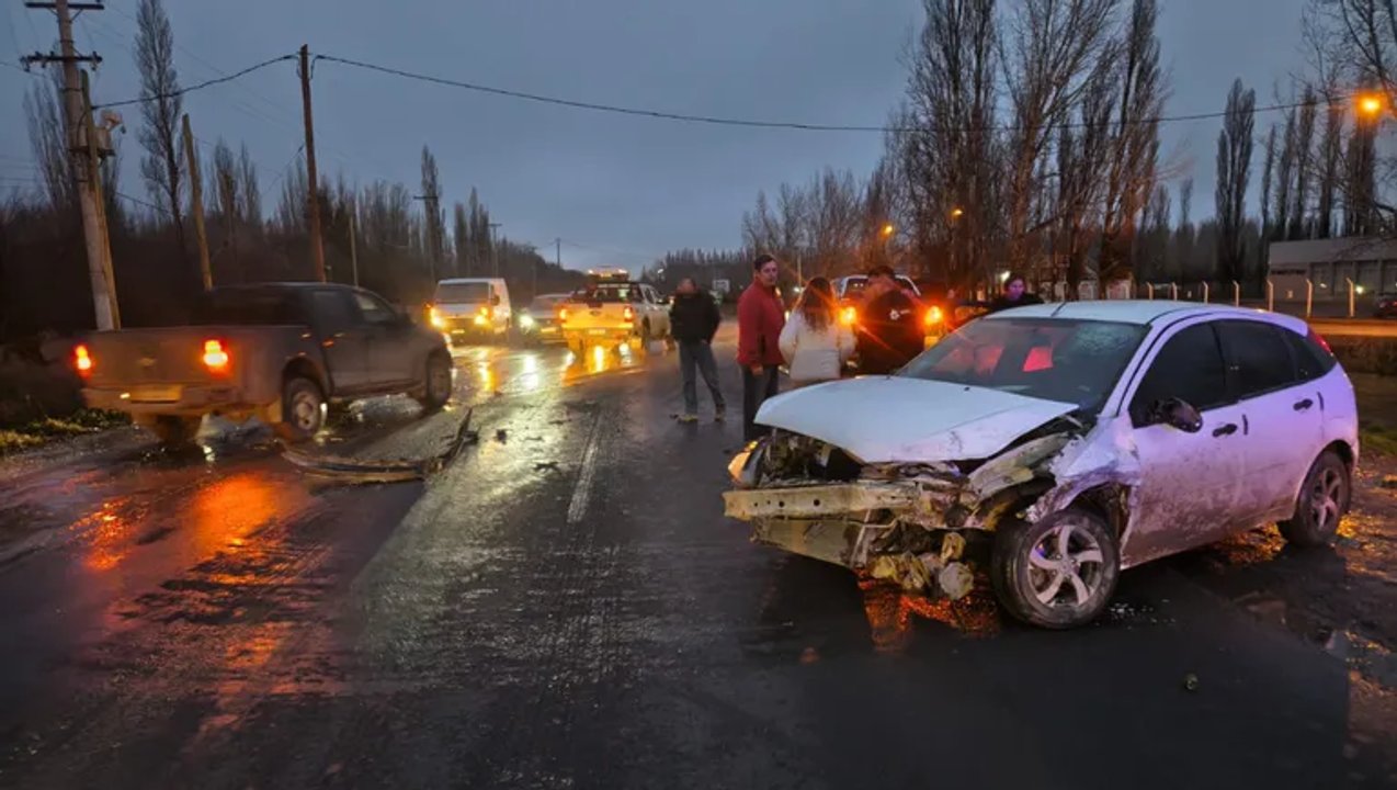 Accidente en la Ruta 151 involucra a una familia y deja varios heridos leves