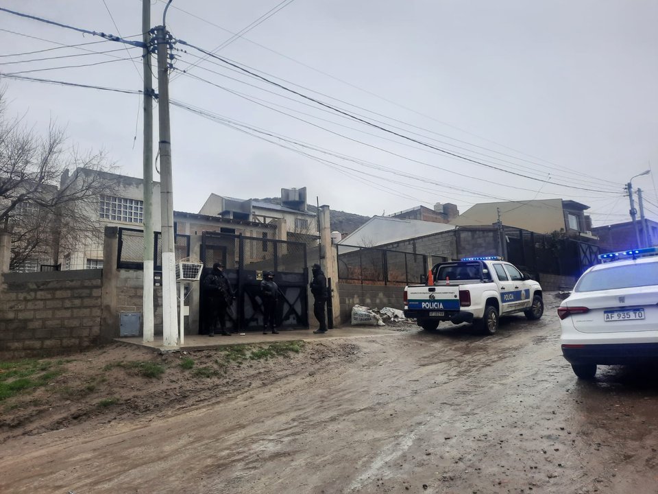 Amenazan a trabajadores de internet con un arma en Comodoro Rivadavia