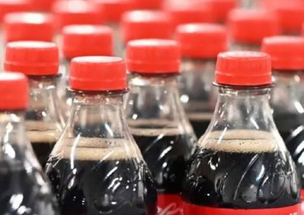 Justicia condena a embotelladora de Coca-Cola tras intoxicación de un consumidor