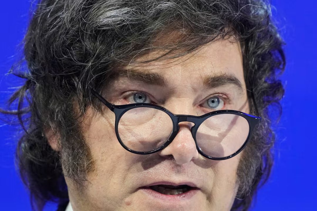 Milei se pronuncia sobre la crisis migratoria en España y Argentina responde que la monitorea