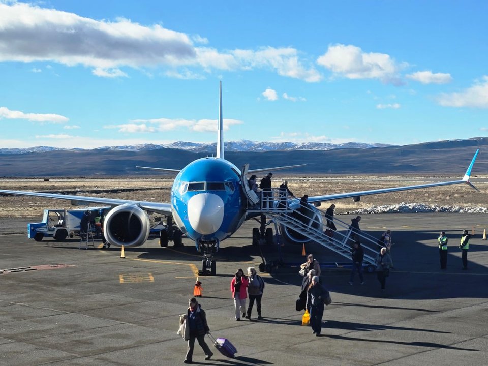 Inaugurado el primer vuelo directo entre Córdoba y Esquel para impulsar el turismo