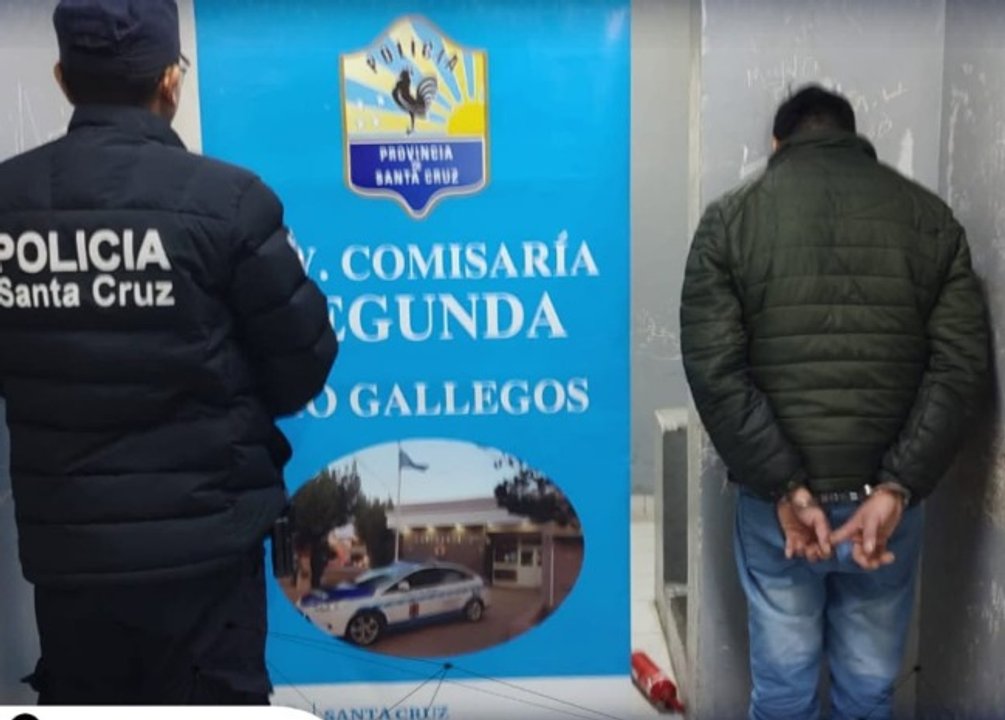 Detienen a un hombre por grabar en baño de mujeres de un supermercado en Río Gallegos