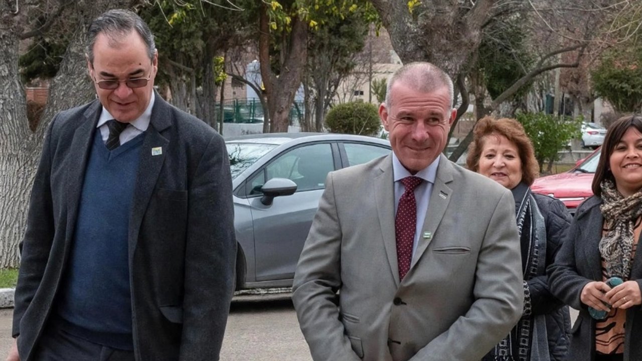 Raúl Ferrero asume como intendente interino de Gaiman tras la muerte de Darío James
