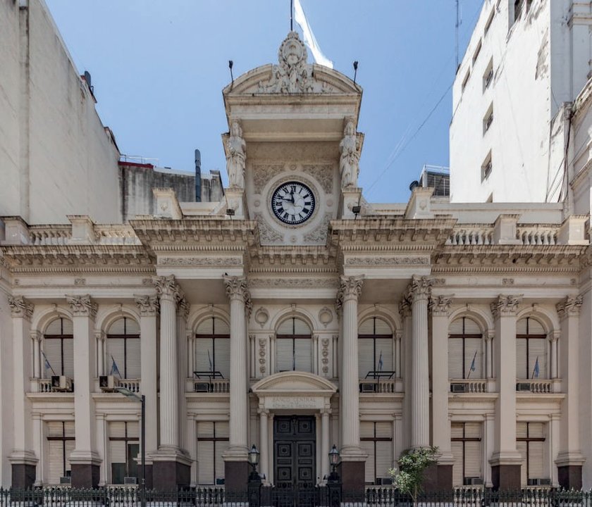 El Banco Central prevé sumar US$10.000 millones a reservas antes de 2027