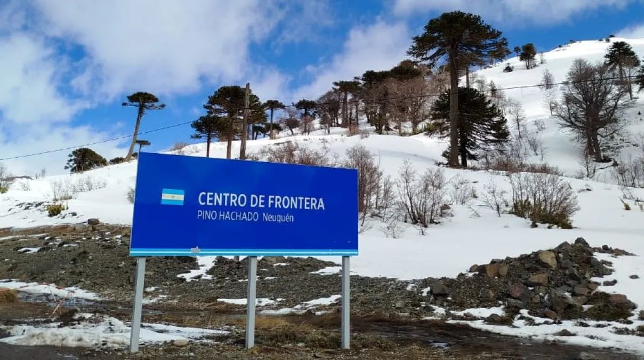 Habilitan pasos fronterizos Pino Hachado y Cardenal Samoré con advertencias