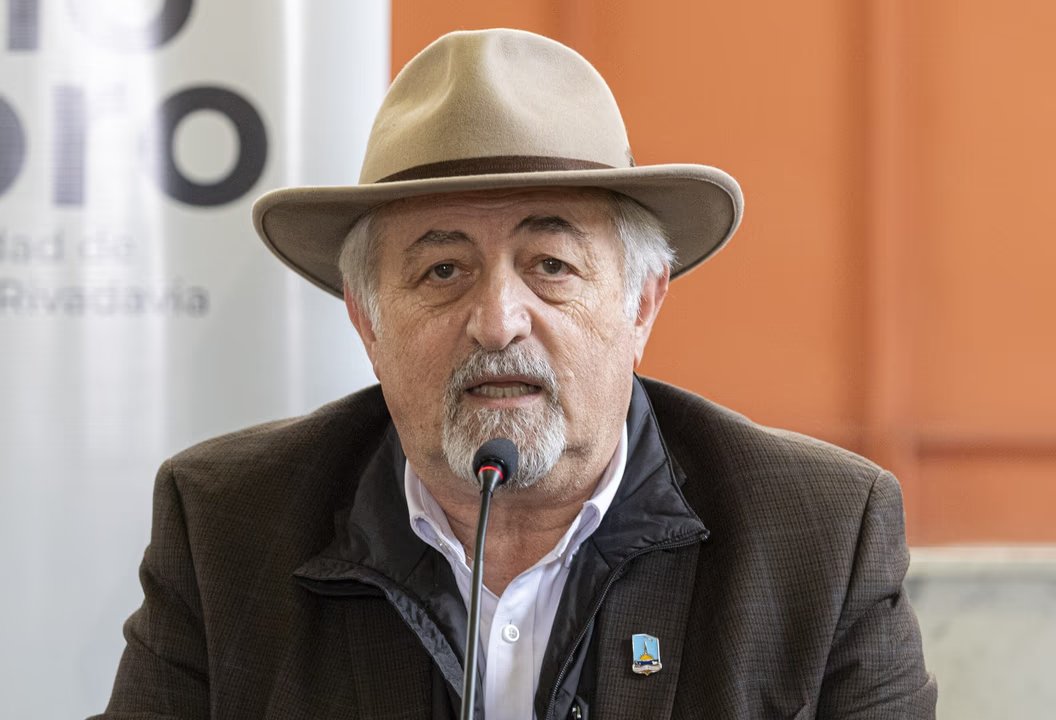 Othar Macharashvili reorganiza su gabinete ante desafíos políticos en Comodoro Rivadavia