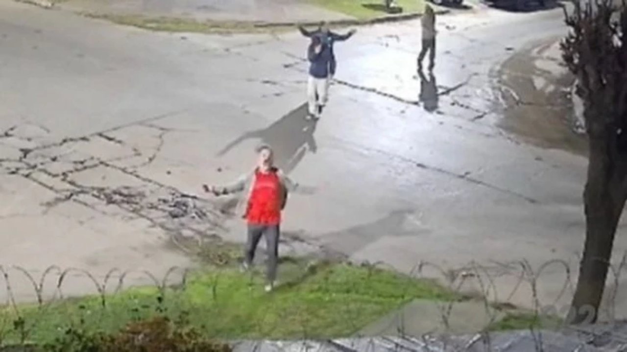 Insólito episodio en Mar del Plata: hombre da consejos sexuales a vecina a los gritos