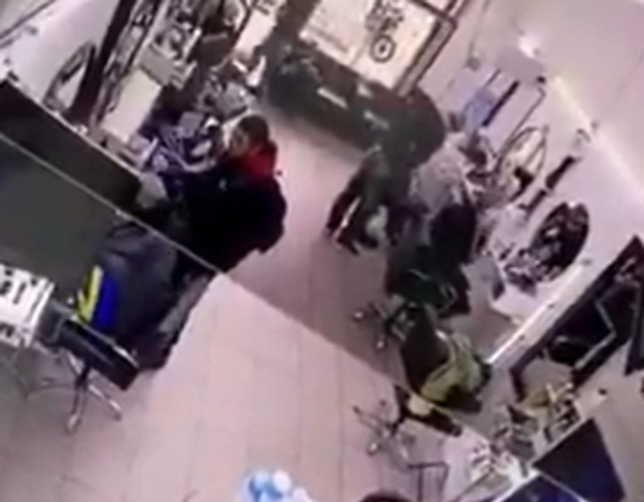 Un adolescente apuñaló a un joven en Dock Sud durante una pelea
