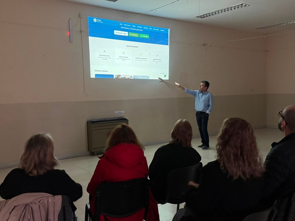 Lanzamiento de plataforma web en General Mosconi para conectar a vecinos y trabajadores
