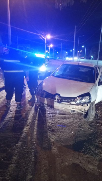 Conductor ebrio choca, escapa y es detenido en Comodoro Rivadavia