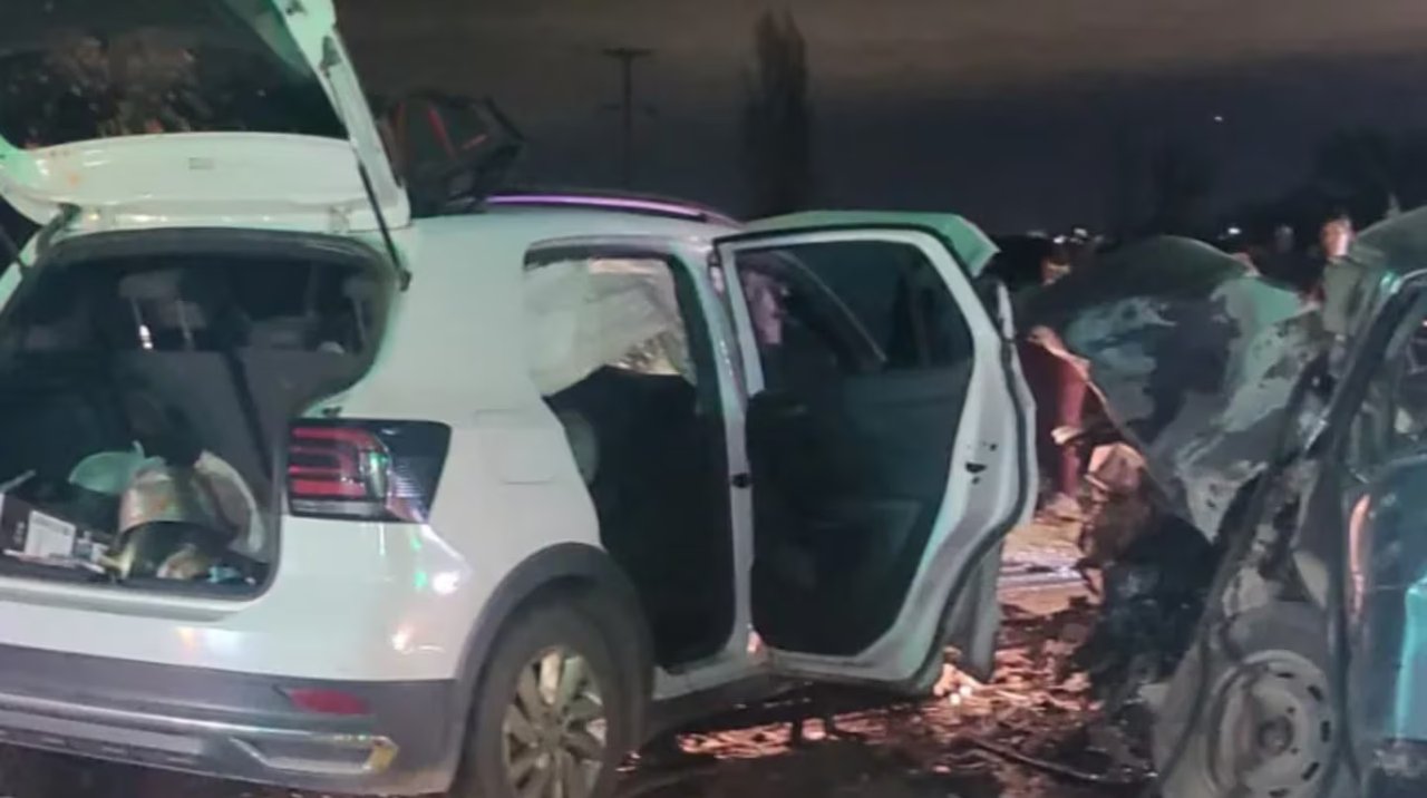 Tres fallecidos en un trágico choque frontal en Mendoza