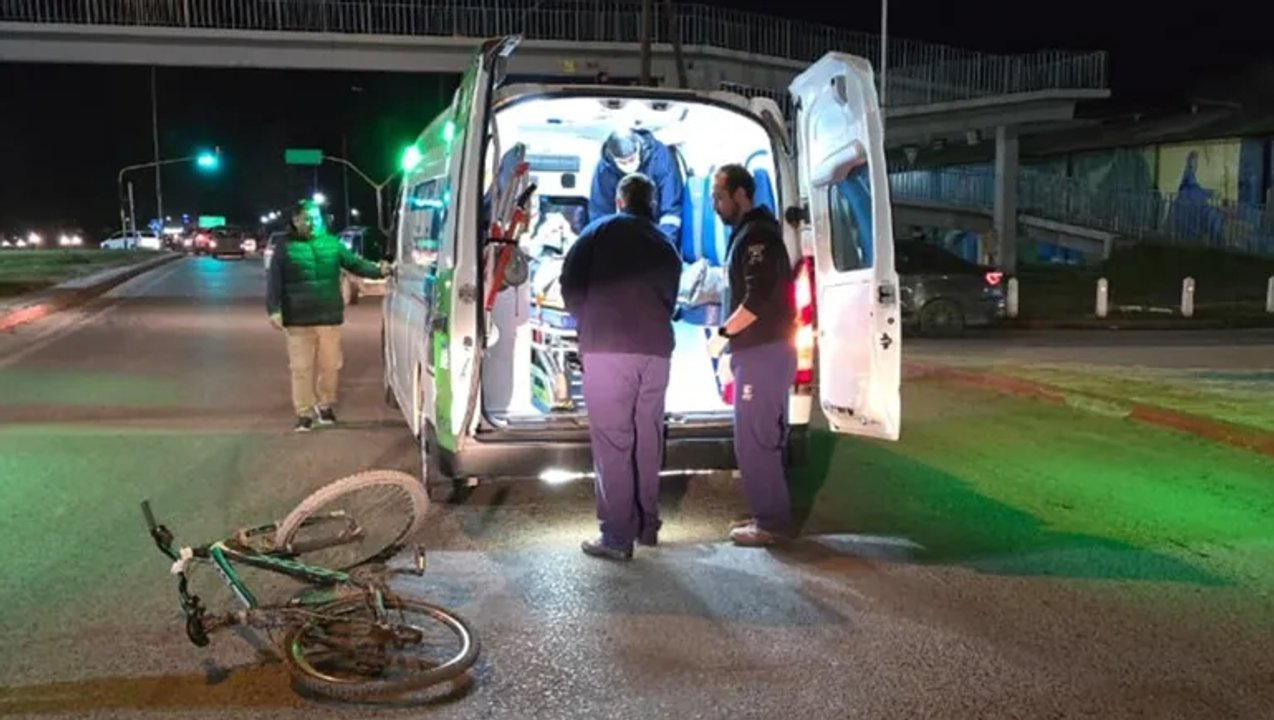 Accidente en Ruta 7: ciclista asistida tras ser atropellada por una camioneta