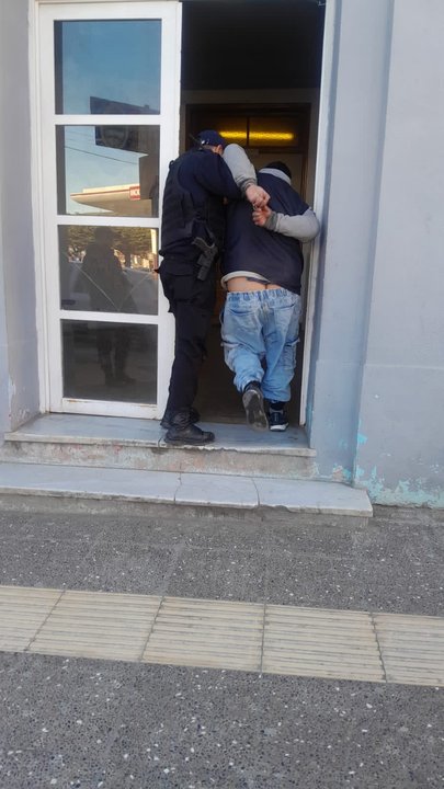 Detención por disturbios y amenazas a policías en Comodoro Rivadavia