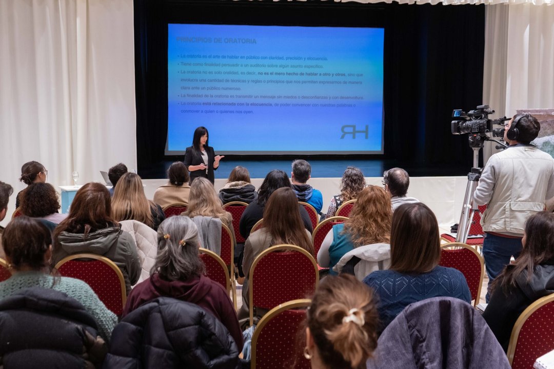 Taller gratuito en Rada Tilly para mejorar ventas en redes sociales