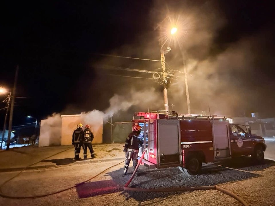 Incendio en Rawson causó serios daños en una vivienda