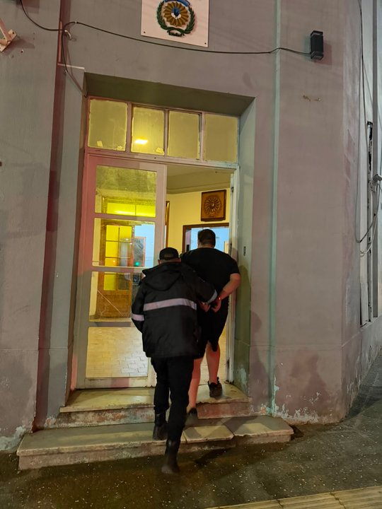 Detenido un joven tras intento de robo de auto en pleno centro de Comodoro