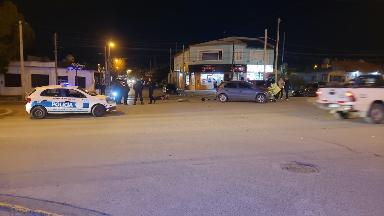 Accidente de tránsito en Comodoro: un hombre y un niño heridos