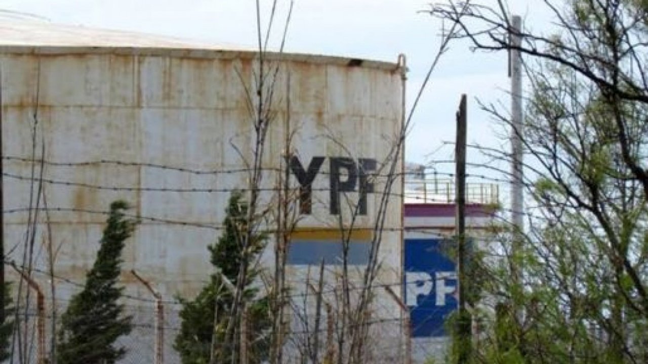 Demanda ambiental contra YPF se encuentra frenada por disputa judicial