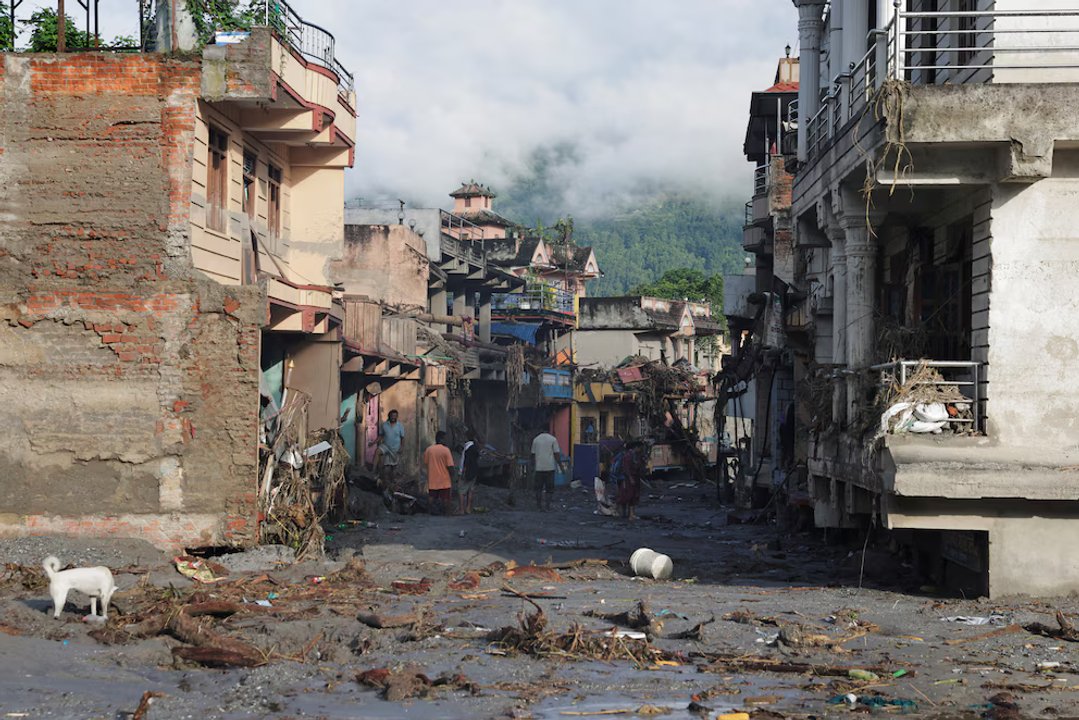 Devastador colapso glaciar en Nepal deja más de 500 muertos y 1.400 desaparecidos