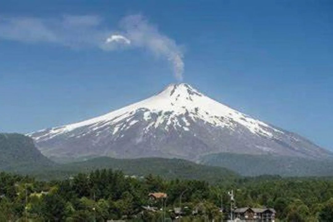 El volcán Villarrica aumenta su alerta a amarilla por actividad sísmica