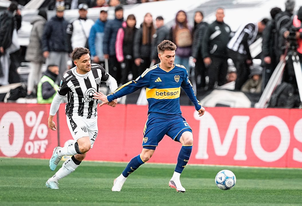 Boca Juniors empata 2-2 con Gimnasia de Mendoza en un encuentro polémico