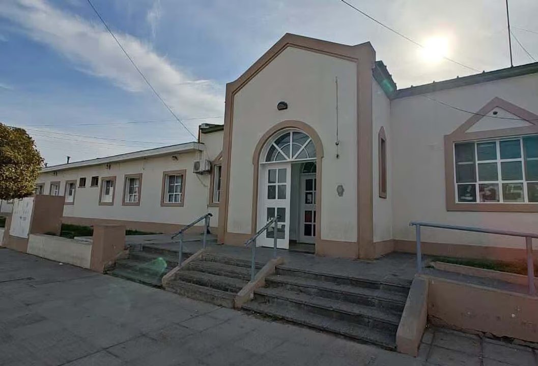 Cadete de la Policía de Chubut evoluciona favorablemente tras salir de terapia intensiva