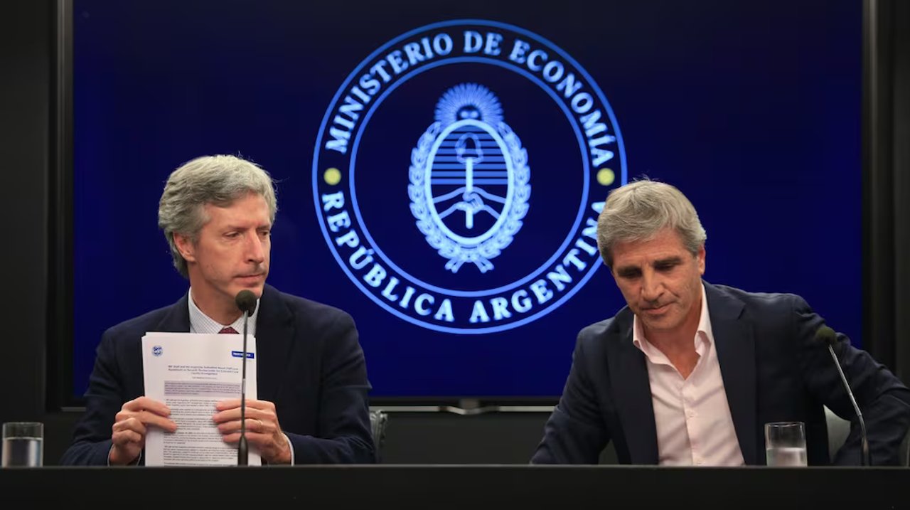 El Ministerio de Economía entrega bonos al BCRA para estabilizar el mercado cambiario