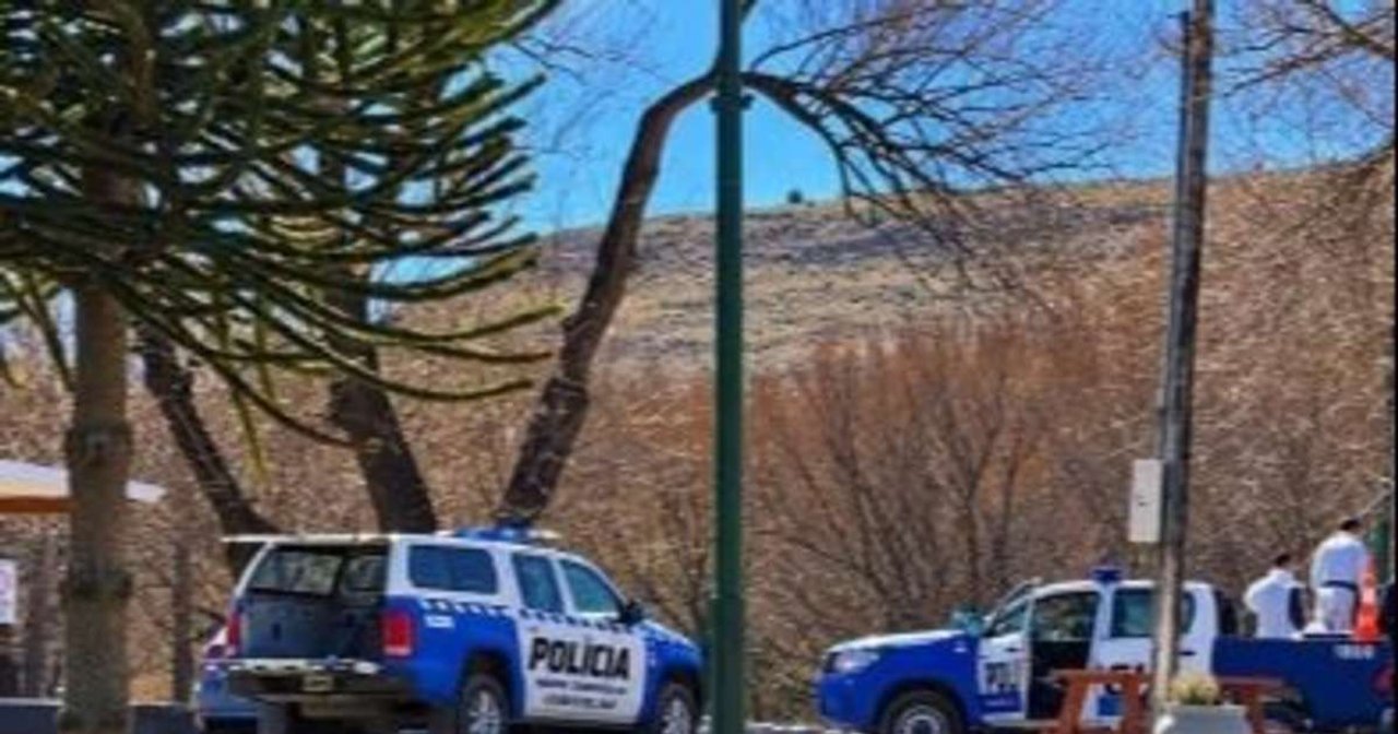 Investigan el hallazgo de una mujer fallecida en la costanera de Junín de los Andes