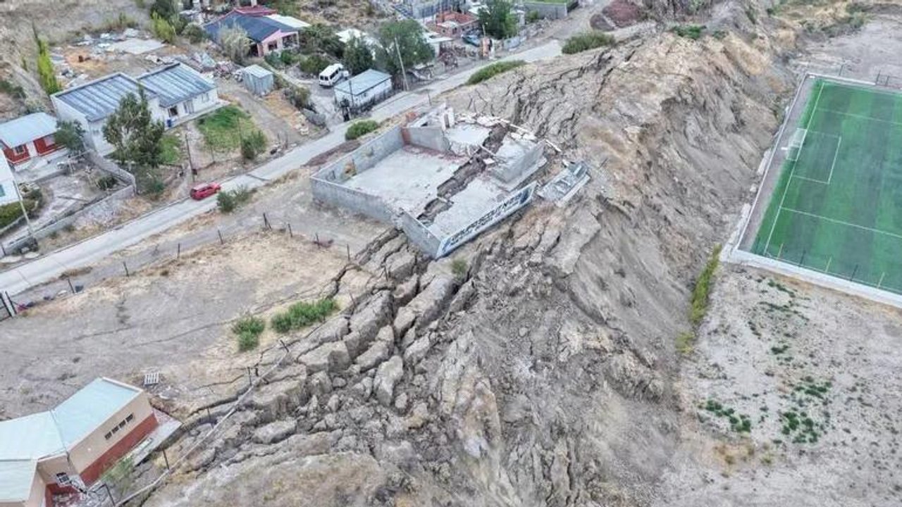 La Justicia analiza el acuerdo YPF-Chubut por el Cerro Hermitte