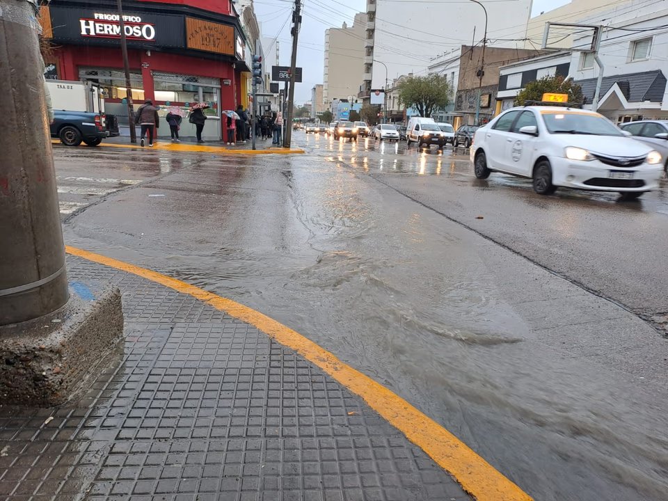 Comodoro y Rada Tilly enfrentarán lluvias y fuertes vientos este martes