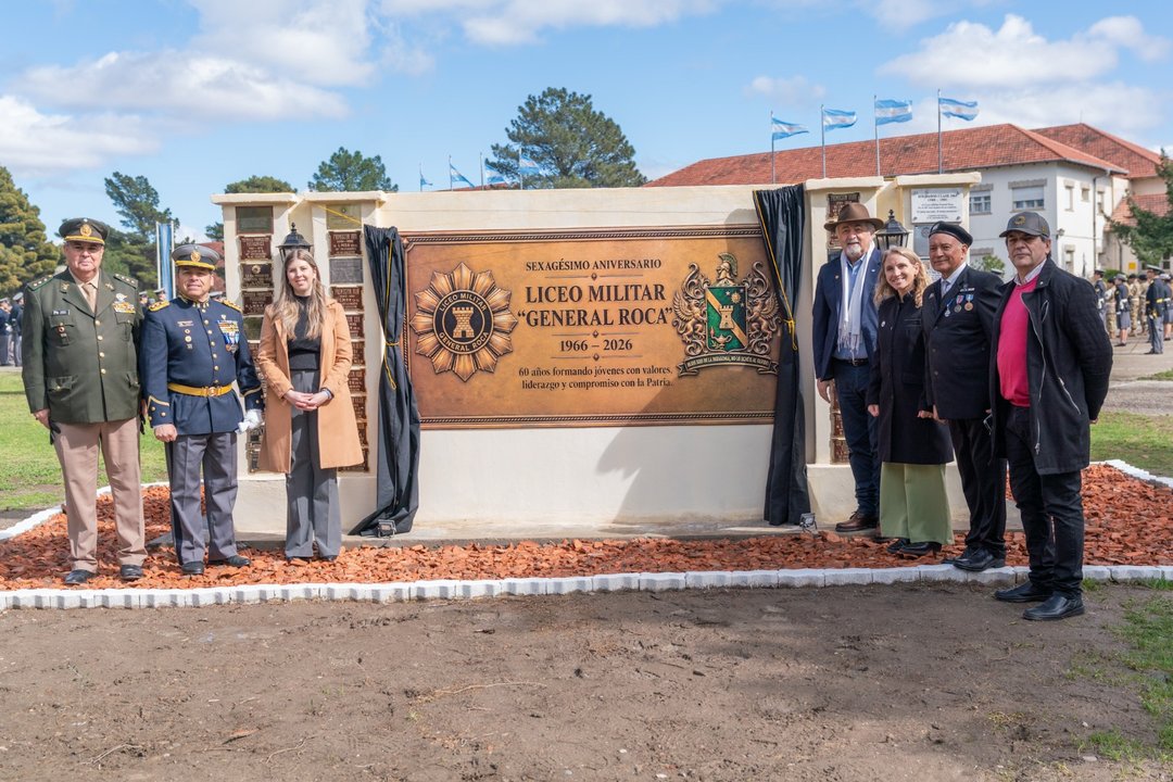 El Liceo Militar General Roca celebró 60 años con homenajes y reconocimientos