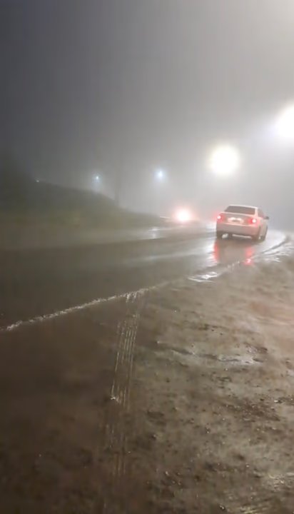 Condiciones de neblina y lluvia en Comodoro: precauciones al conducir
