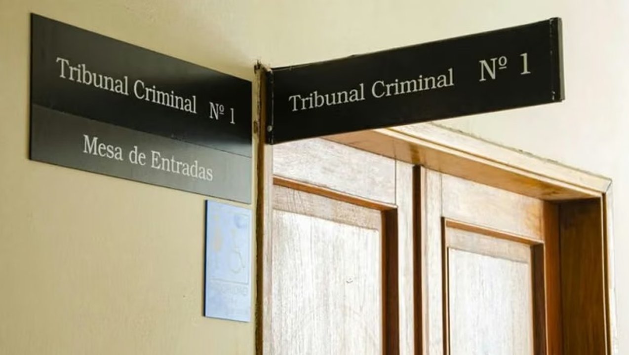 Una mujer escapó tras dos meses de encierro y abusos por parte de su pareja