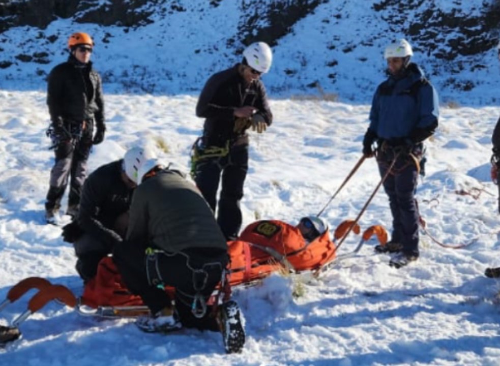 Falleció una turista francesa en una avalancha en el Cerro Crestón