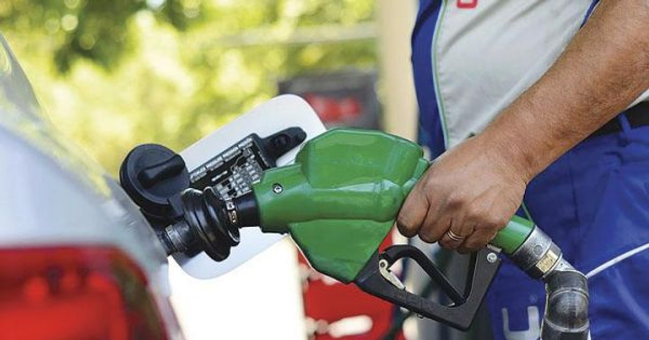 El Gobierno pospone hasta noviembre el aumento de impuestos a combustibles