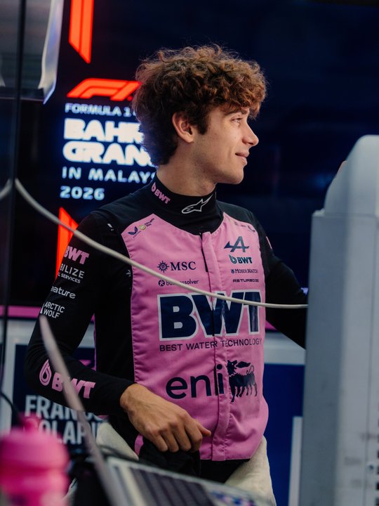Franco Colapinto arrancará 21° en el GP de Bahréin tras sanciones