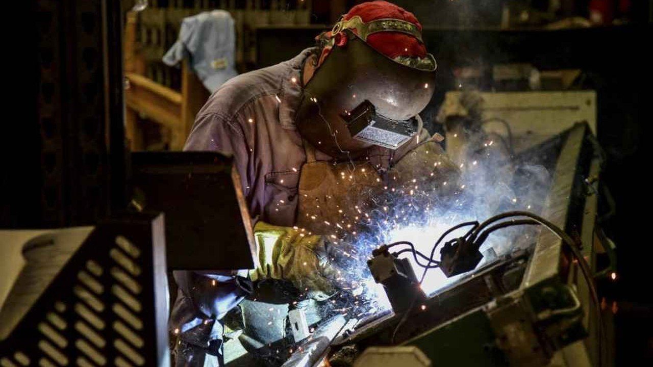 Argentina, con un desempeño industrial muy por debajo de la media global