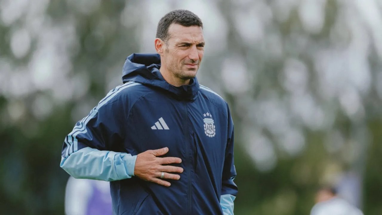 Scaloni busca que Walter Samuel continúe en la Selección Argentina