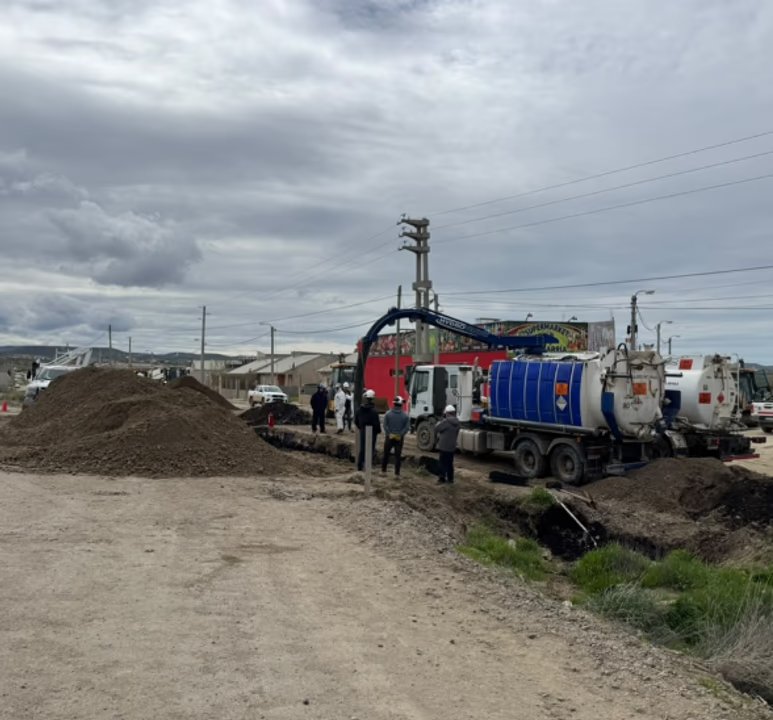 Finalizaron las tareas de limpieza tras el derrame de petróleo en Km. 14