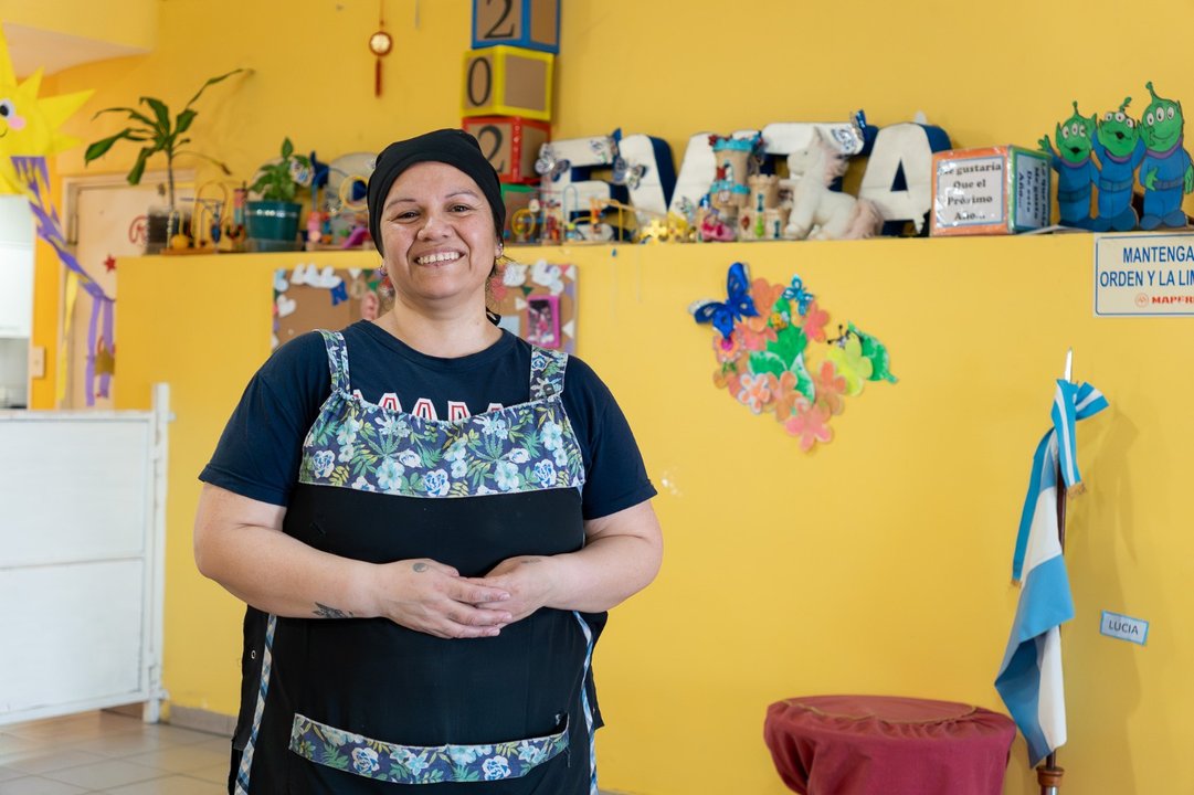 Una mujer que creció en un jardín maternal trabaja hoy para cuidar a otros niños