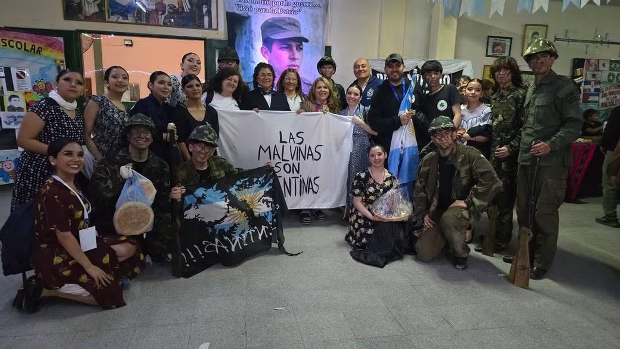 La Academia El Trébol de Comodoro recibe premios en festival internacional de folclore